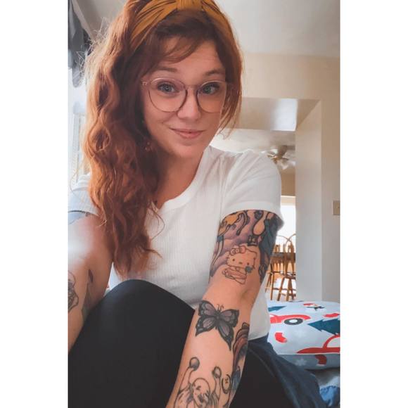 Meet your Posher, Katie - Picture 1 of 1